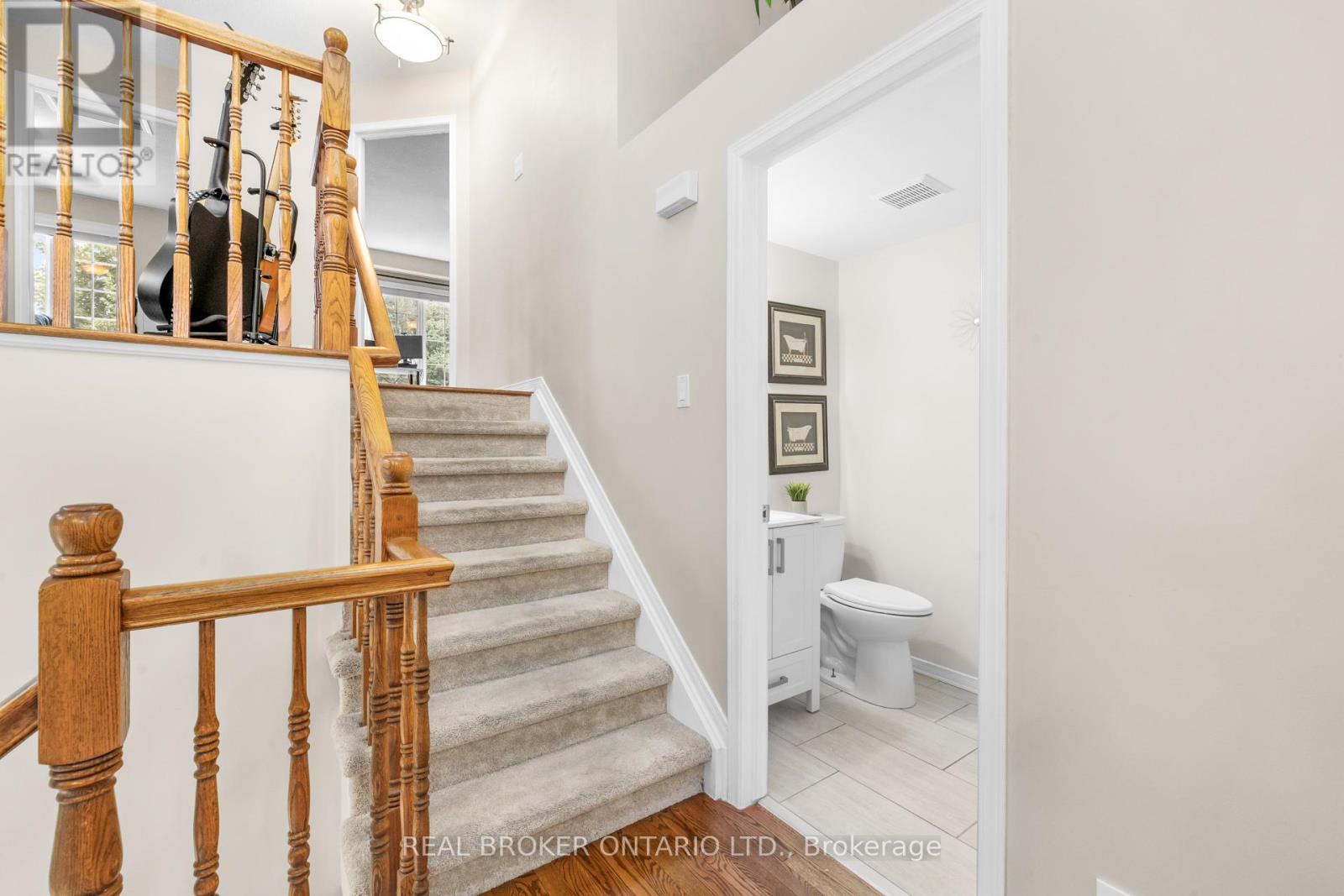 3 Bed, 3 Bath House for Sale in Ottawa – 132 MACASSA CIRCLE, Ottawa – MLS# X13751746 - Image 28