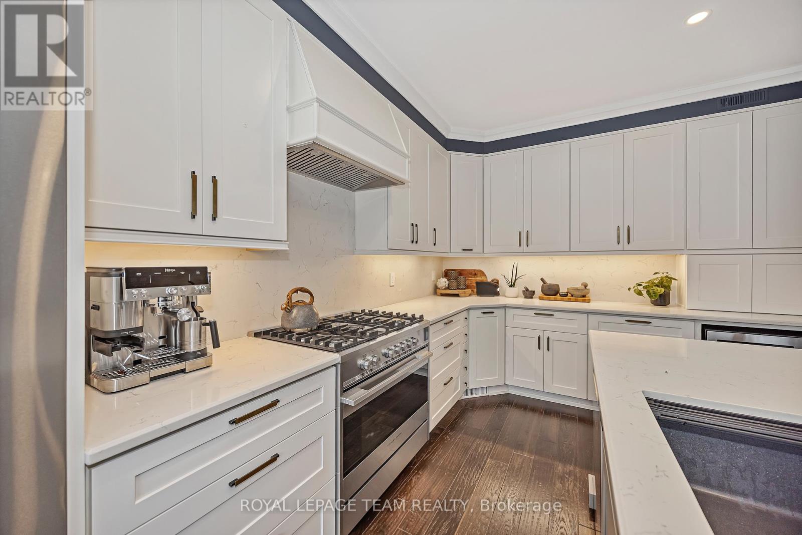 4 Bed, 3 Bath House for Sale in Ottawa – 2842 GRAND CANAL STREET, Ottawa – MLS# X13751798 - Image 14