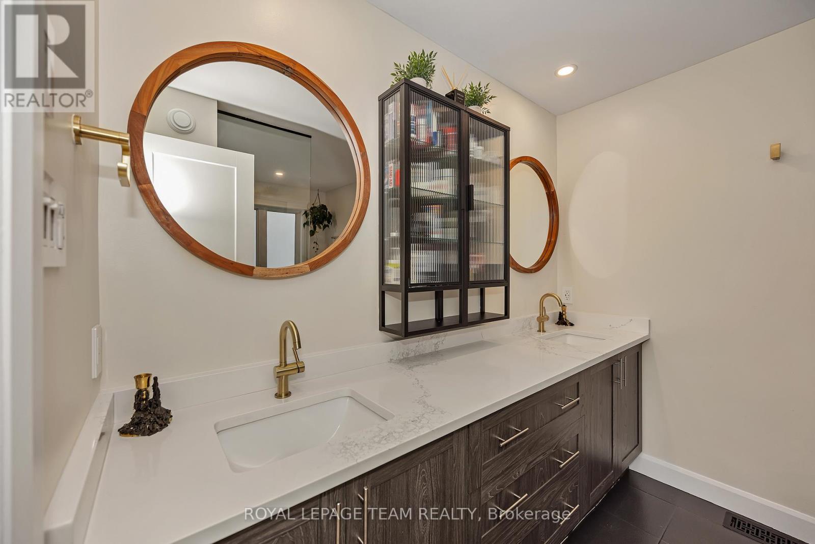 4 Bed, 3 Bath House for Sale in Ottawa – 2842 GRAND CANAL STREET, Ottawa – MLS# X13751798 - Image 22