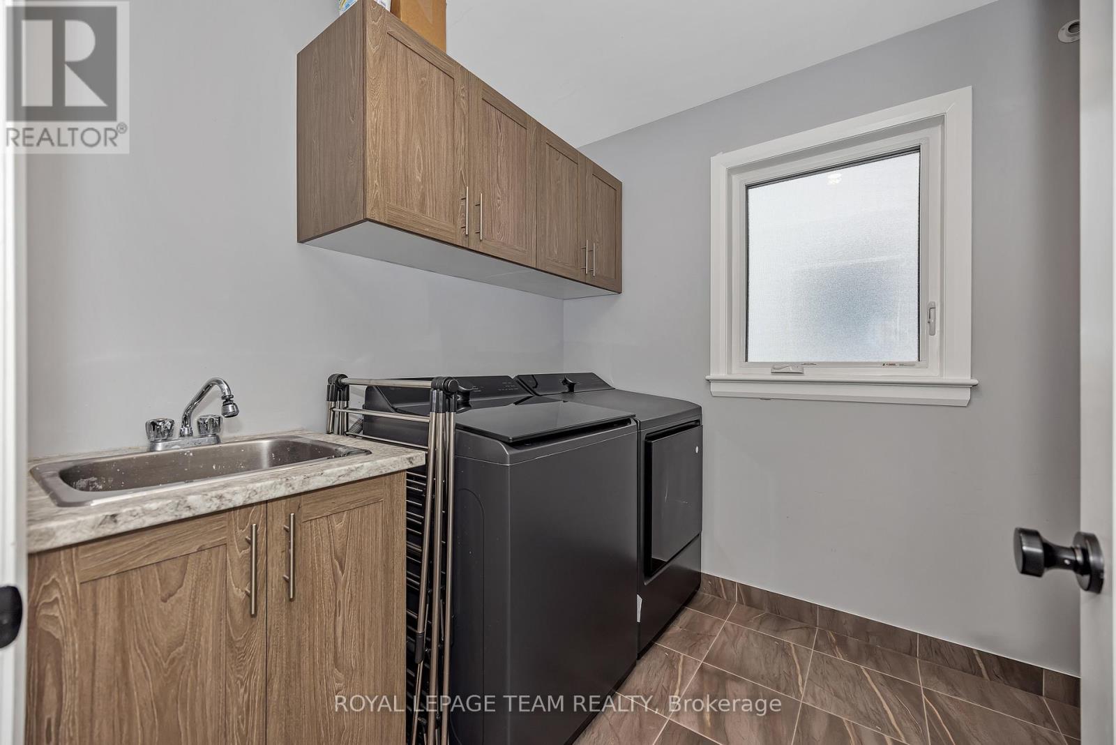 4 Bed, 3 Bath House for Sale in Ottawa – 2842 GRAND CANAL STREET, Ottawa – MLS# X13751798 - Image 34