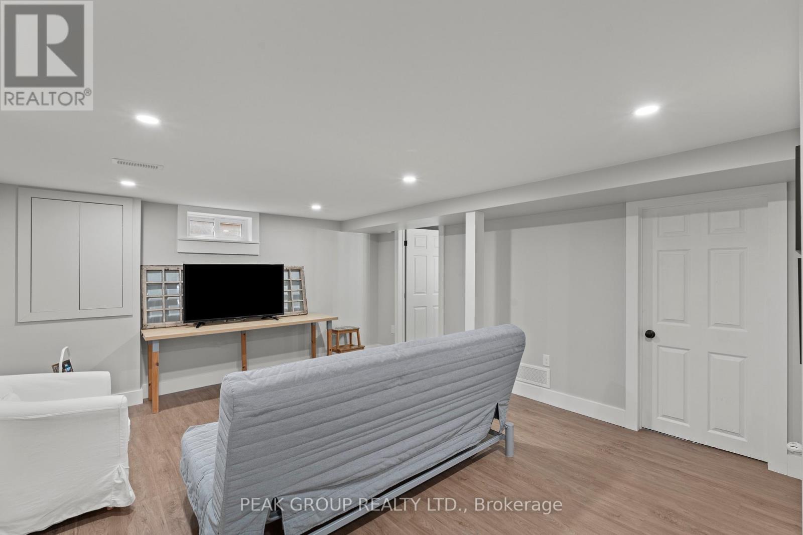 37 ELMA STREET - 24