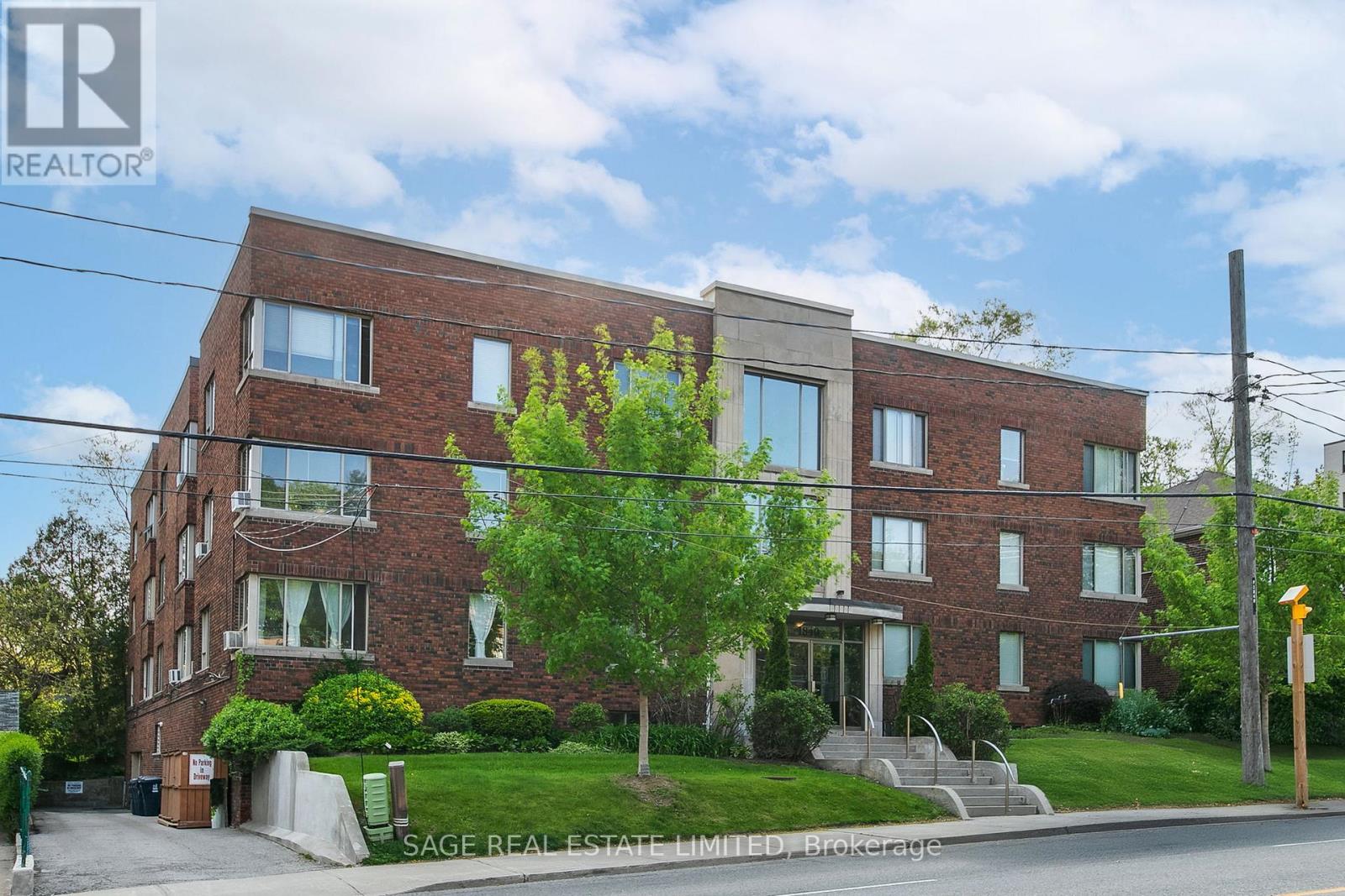 #204 1840 BATHURST STREET - 1