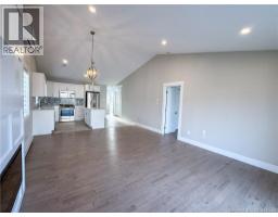 35 Anastasia Crescent, photo 12