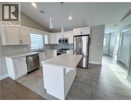 35 Anastasia Crescent, photo 15
