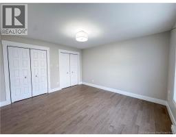 35 Anastasia Crescent, photo 17