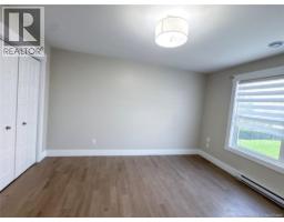 35 Anastasia Crescent, photo 19