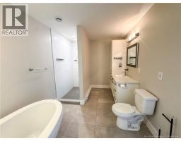 35 Anastasia Crescent, photo 23