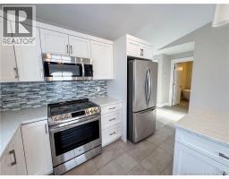 35 Anastasia Crescent, photo 8