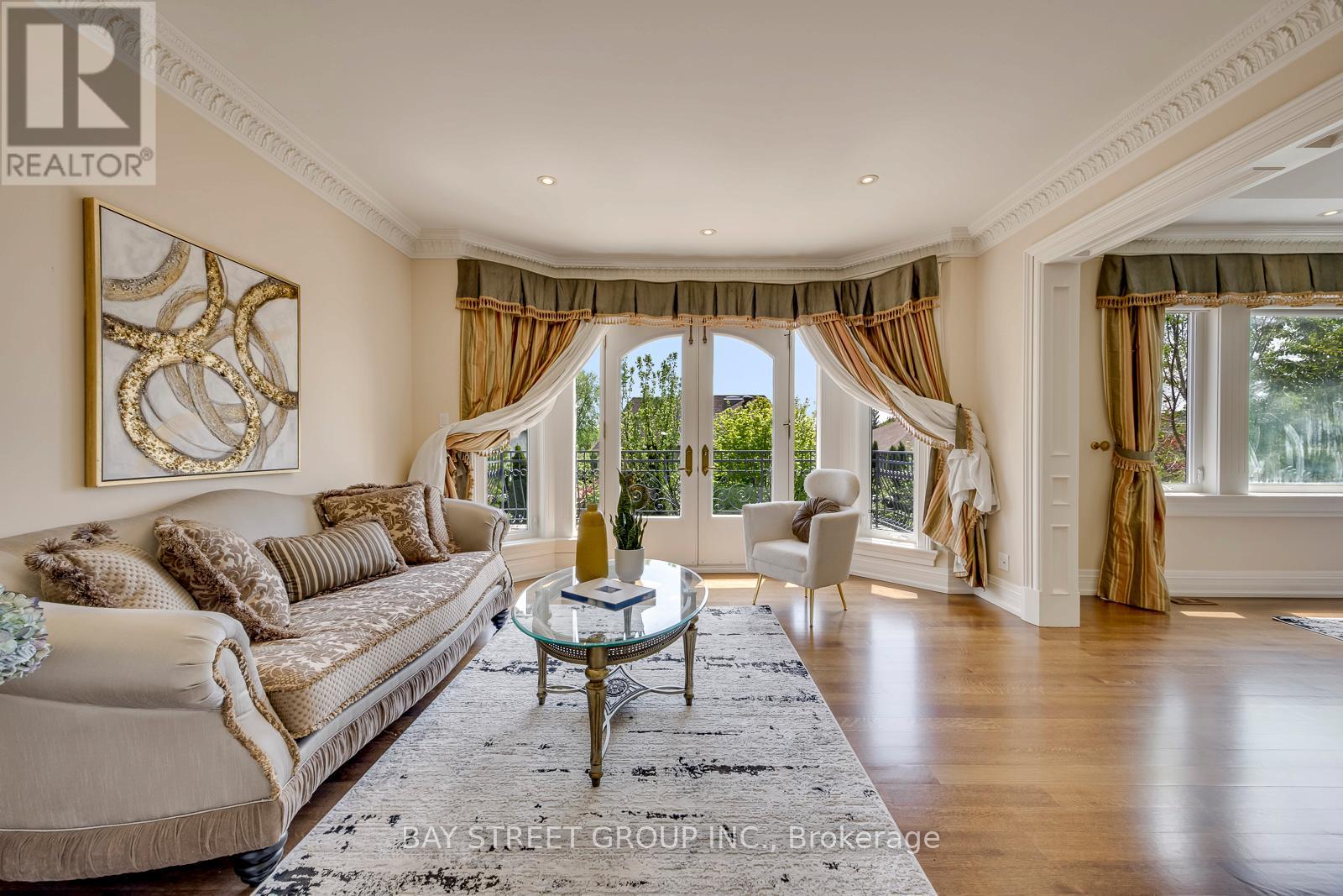 56 WINCHESTER LANE - 25