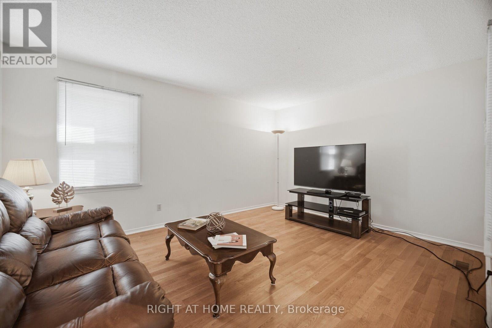 236 AUSTIN DRIVE - 9