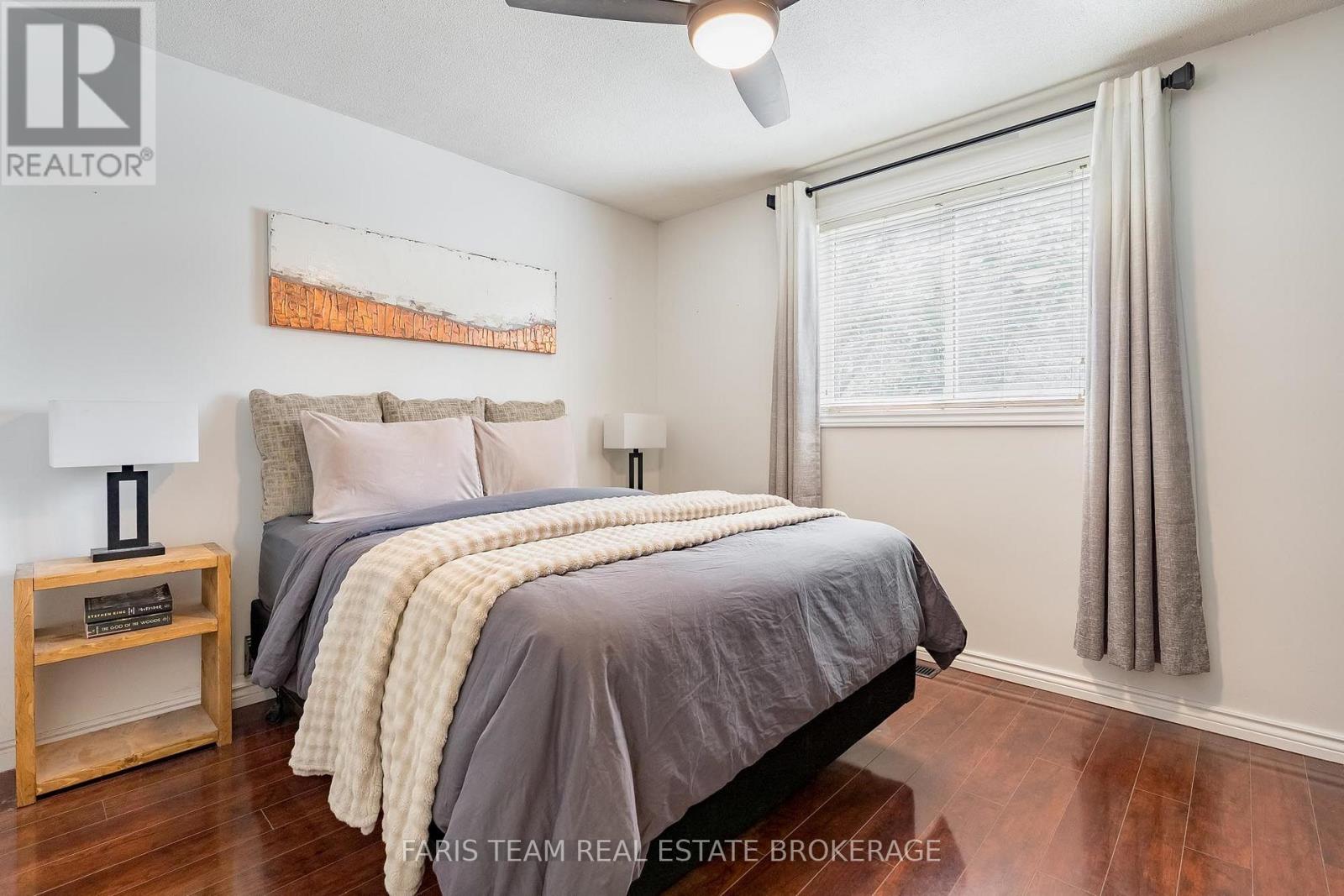 396 MARY STREET - 12