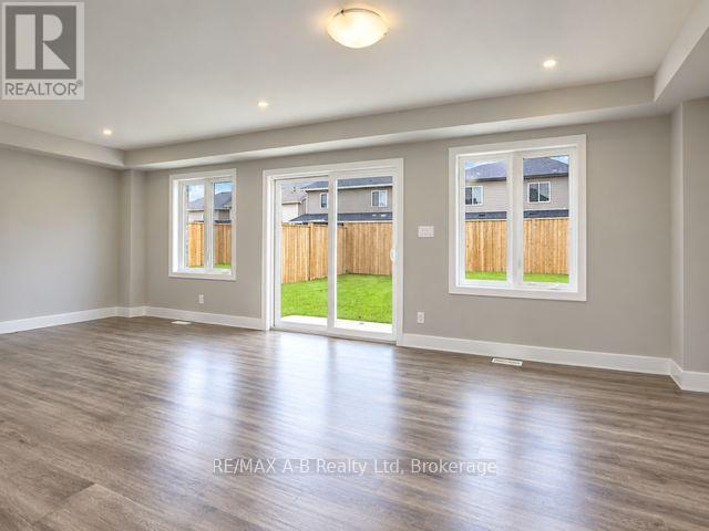45 ROBERTSON DRIVE, Stratford — photo 7