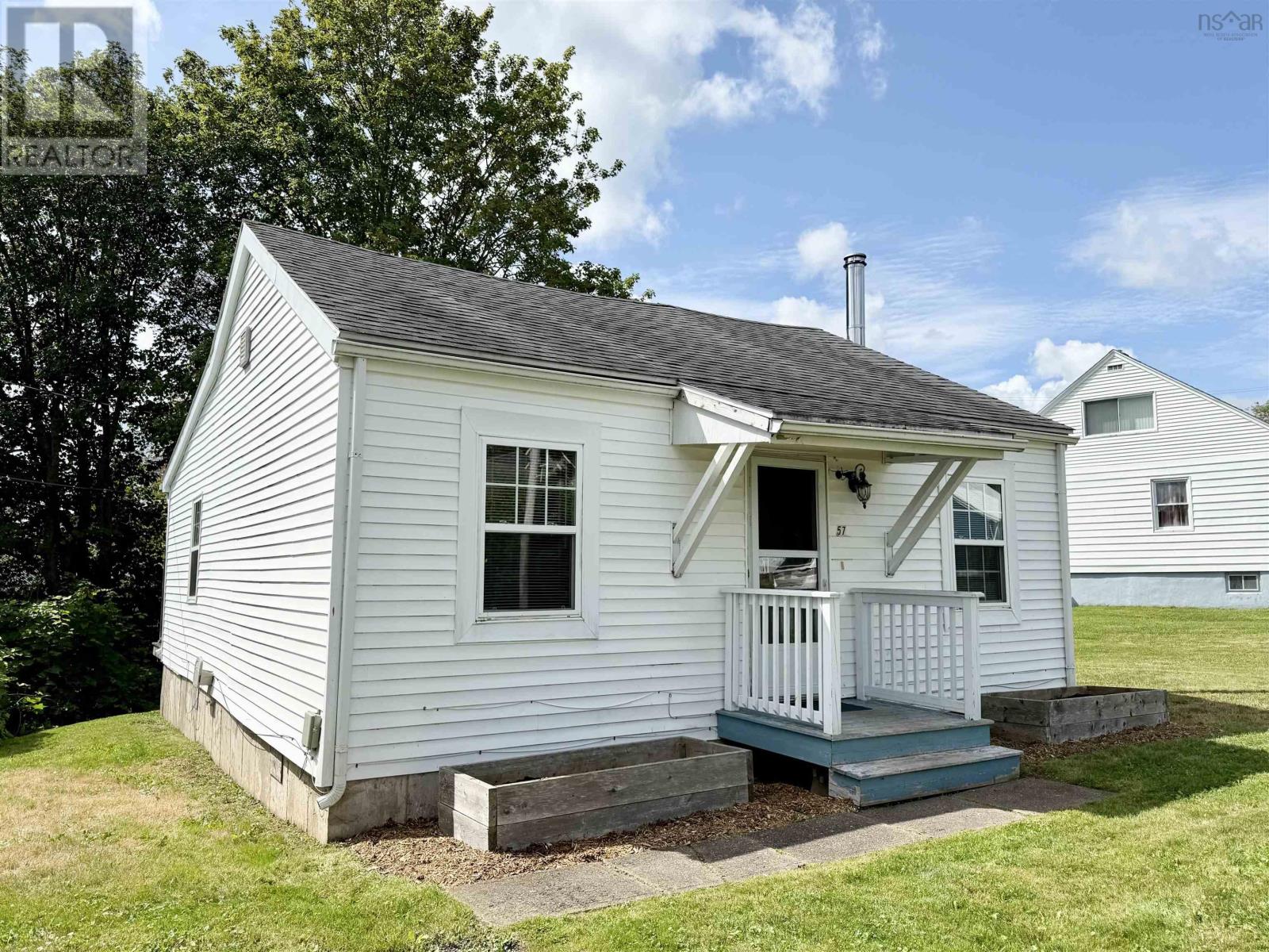 57 Cedar Street, Pictou — photo 1