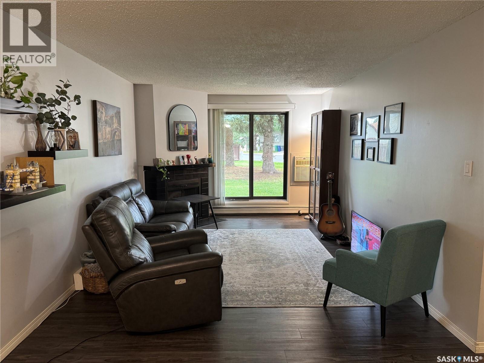 #118 310 Stillwater DRIVE - 10
