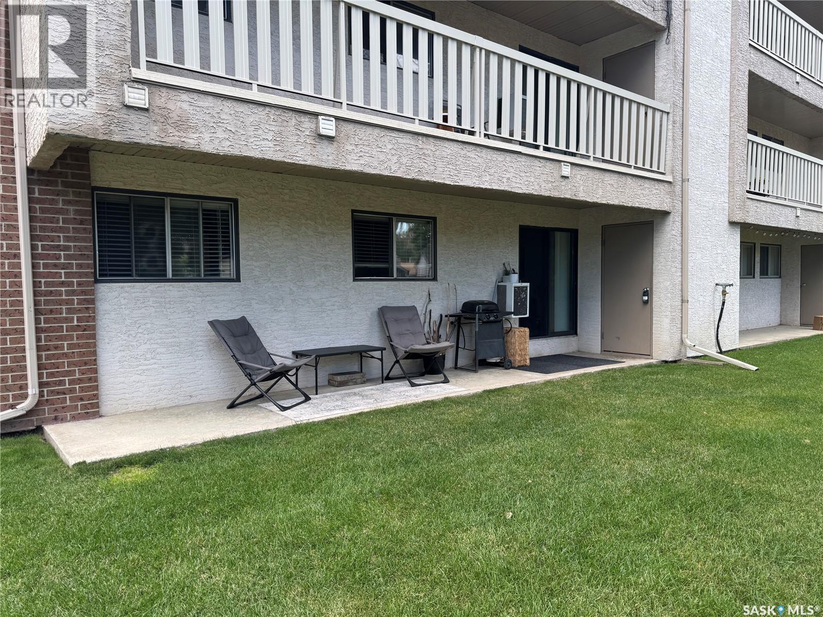 #118 310 Stillwater DRIVE - 19