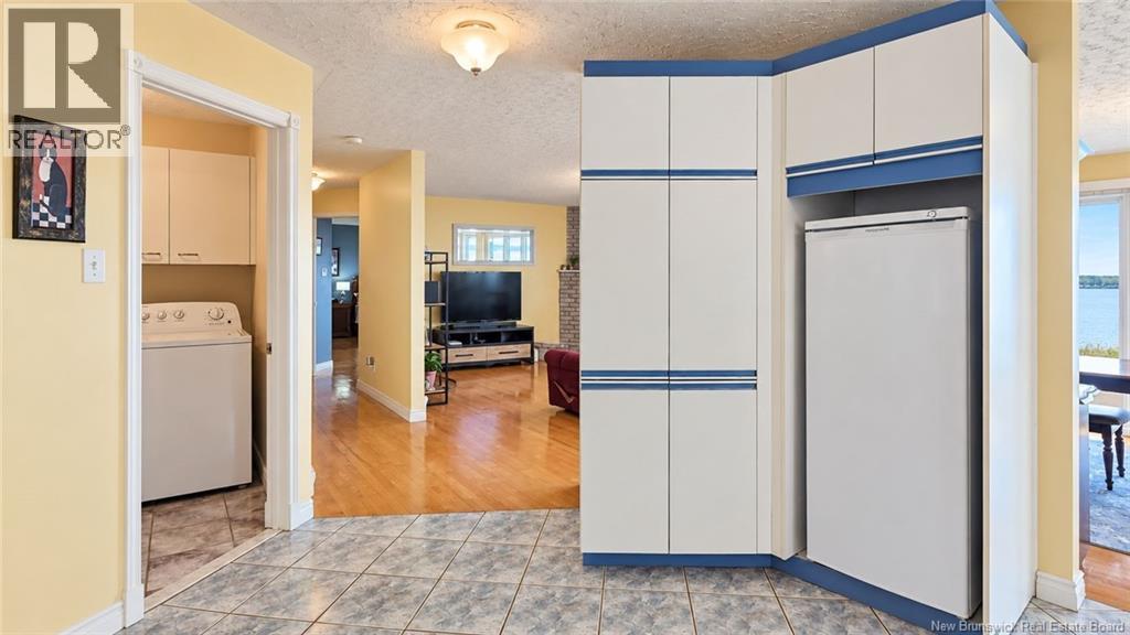 894 rue des Chalets Street - 12