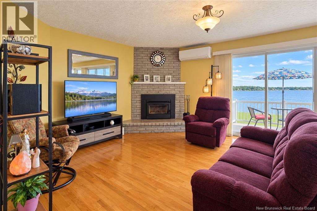 894 rue des Chalets Street - 17