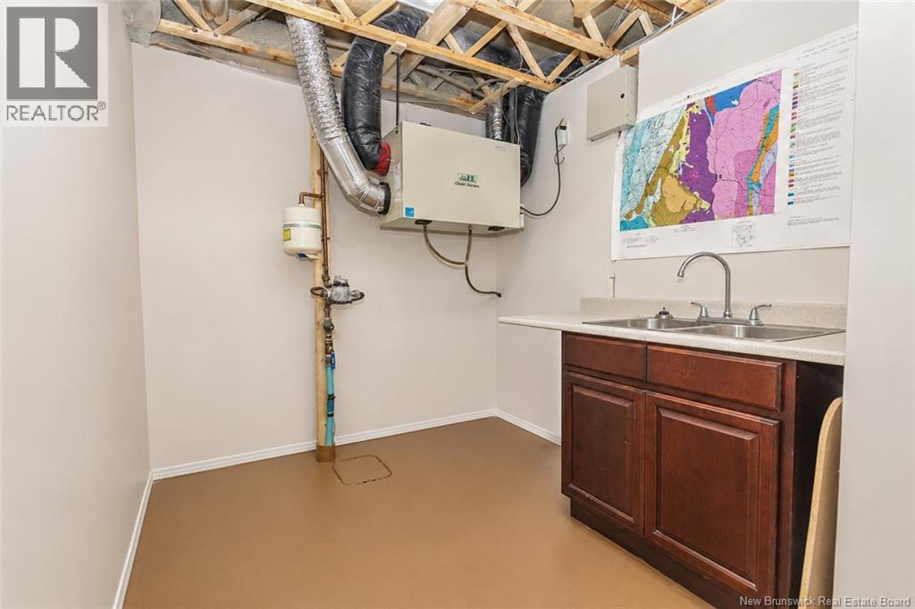 6 McNally Court - 41