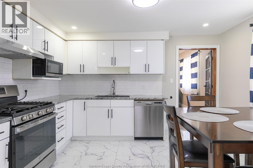 1761 Benjamin AVENUE - 10