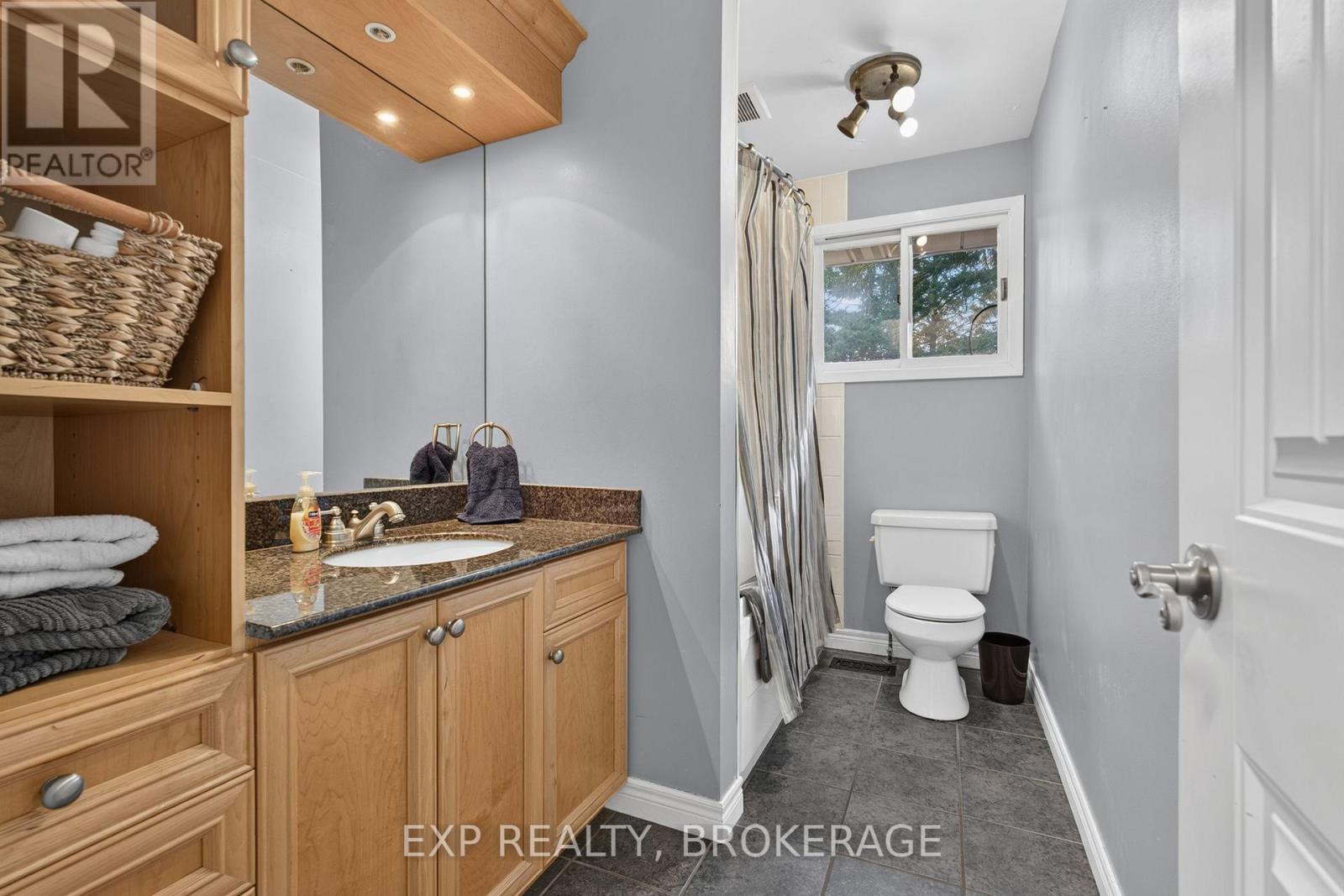 920 SAFARI DRIVE - Image 18