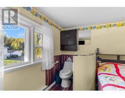 9 Gushue's Road thumbnail 22