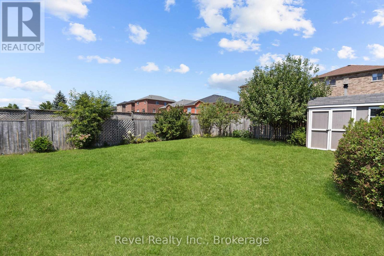 39 SPRINGDALE DRIVE - 38