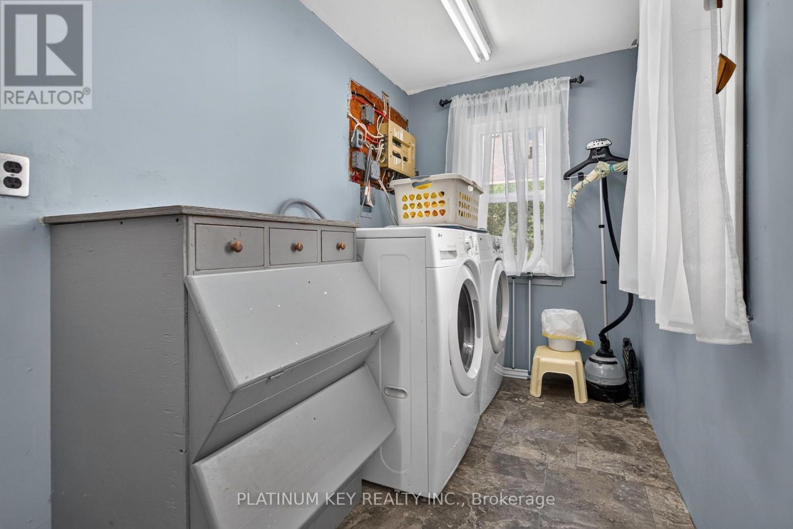 422 METCALFE STREET W - Image 18