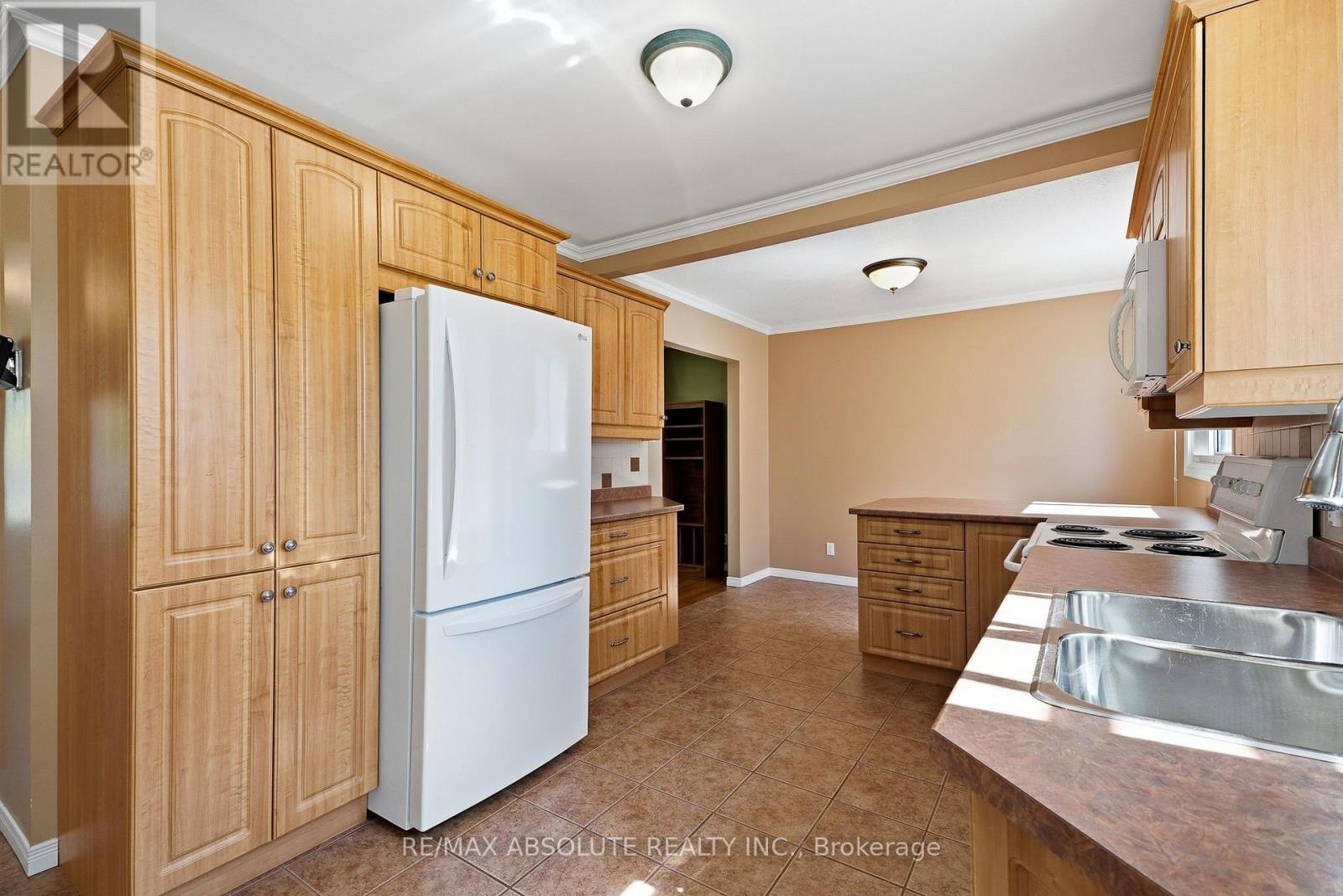 346 GALLOWAY DRIVE - 12