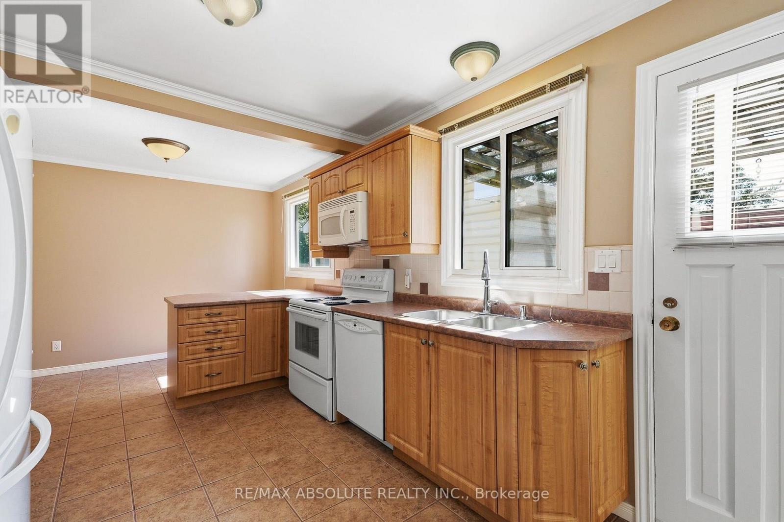 346 GALLOWAY DRIVE - 13