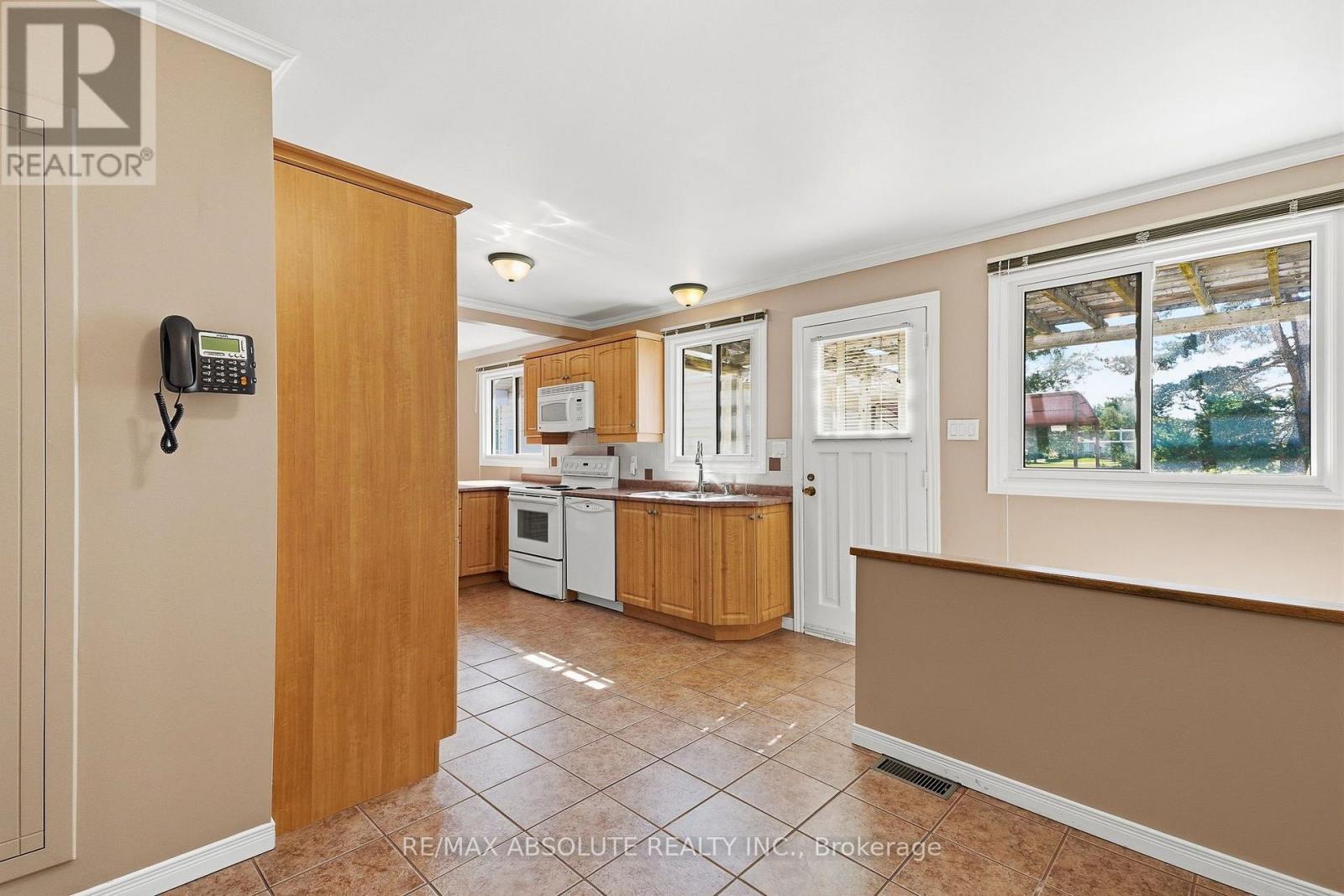346 GALLOWAY DRIVE - 14