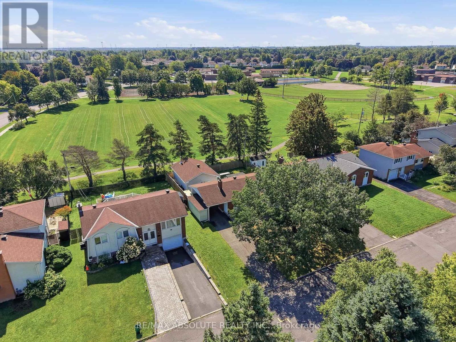 346 GALLOWAY DRIVE - 34