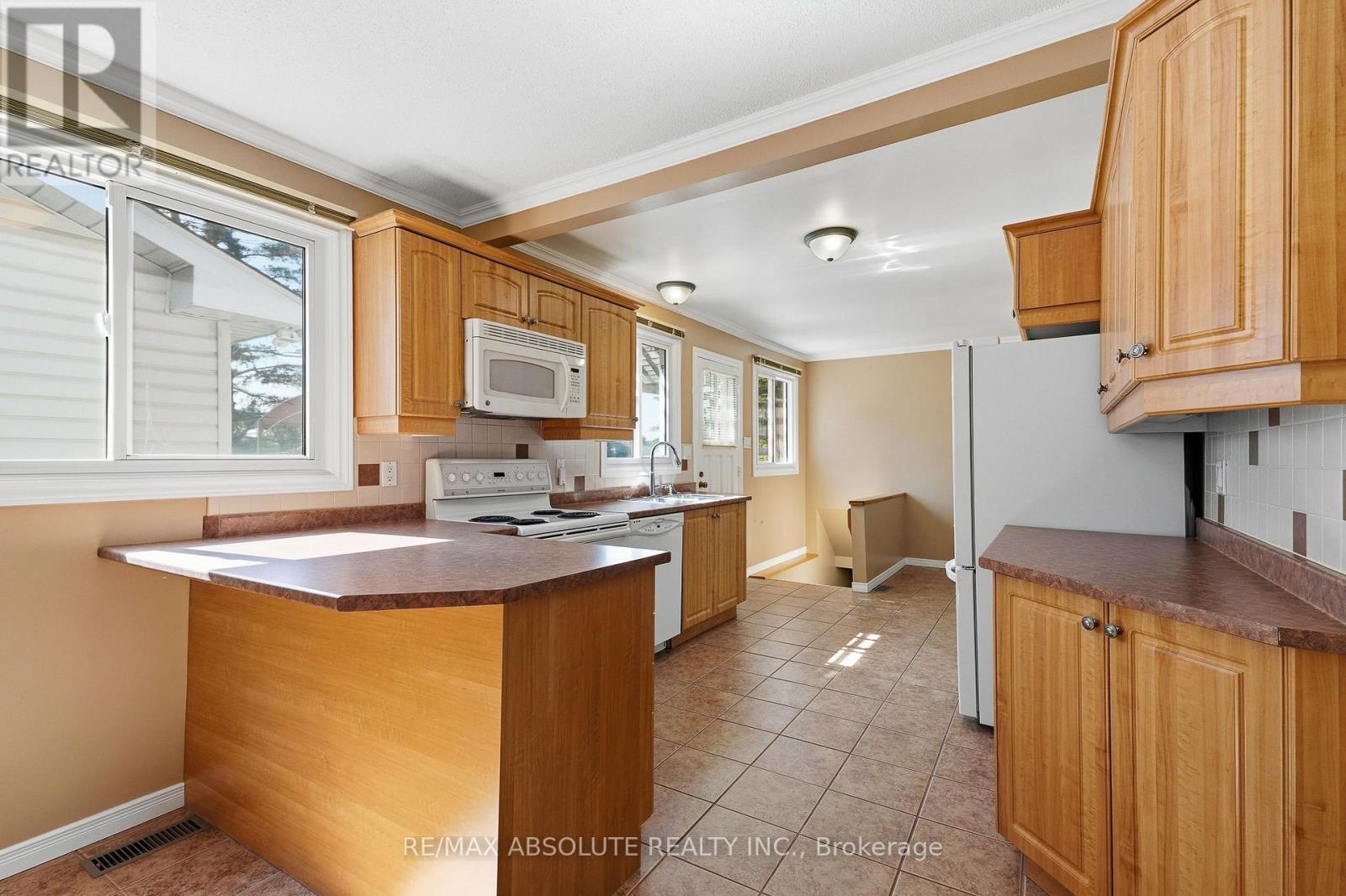 346 GALLOWAY DRIVE - Image 9