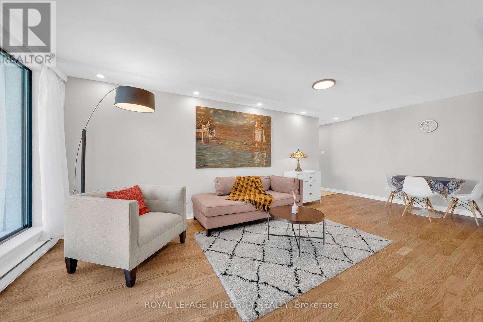 1 Bed, 1 Bath House for Sale in Ottawa – 217 – 35 MURRAY STREET, Ottawa – MLS# X13751938 - Image 21