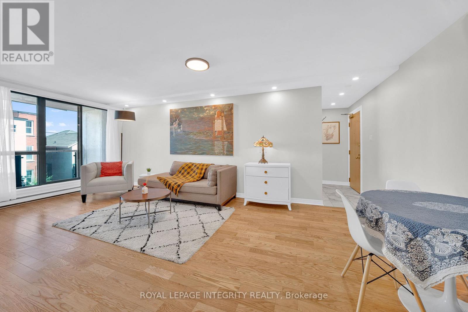1 Bed, 1 Bath House for Sale in Ottawa – 217 – 35 MURRAY STREET, Ottawa – MLS# X13751938 - Image 23