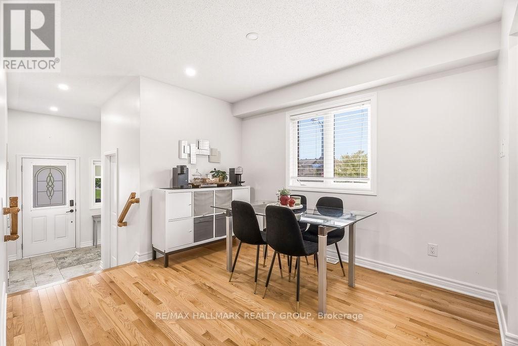 450 BRETTONWOOD RIDGE, Ottawa — photo 8