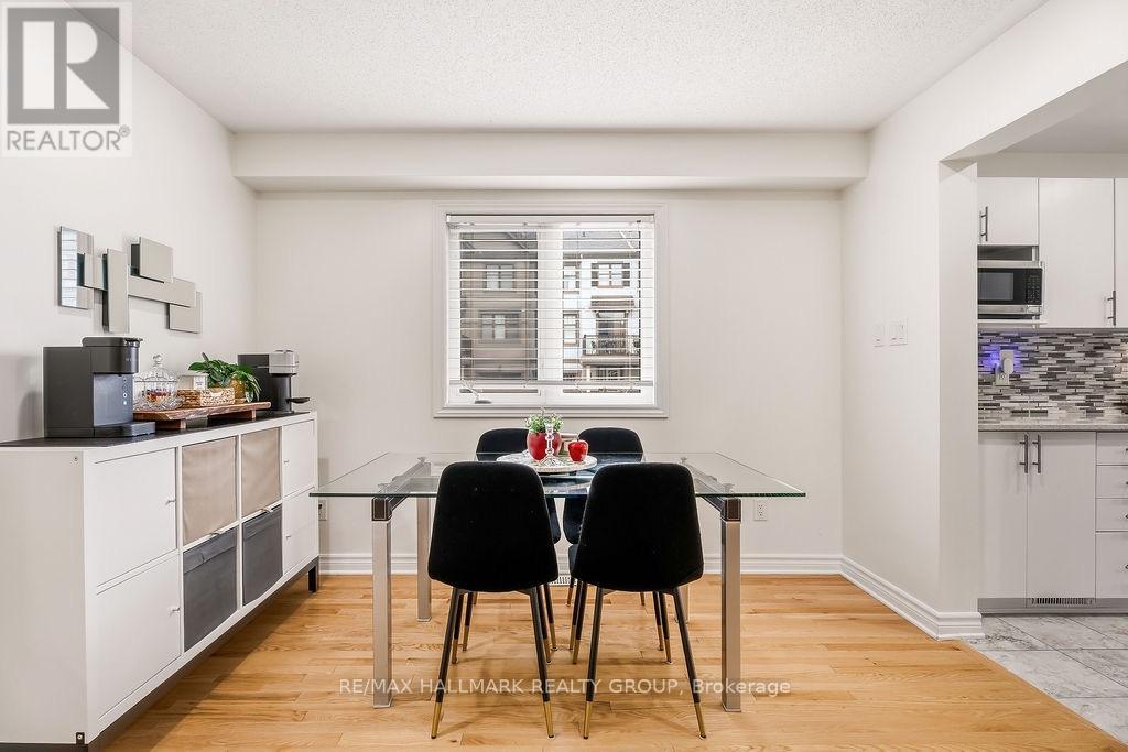 450 BRETTONWOOD RIDGE, Ottawa — photo 9