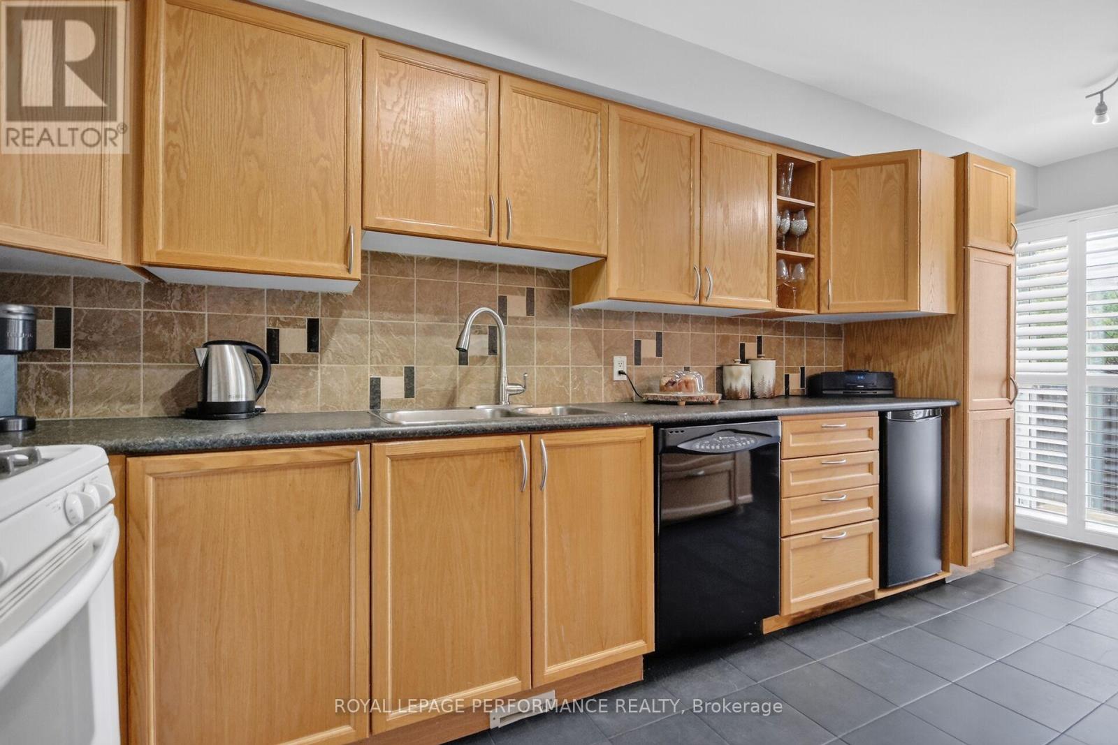 7 CALAVERAS AVENUE - 5