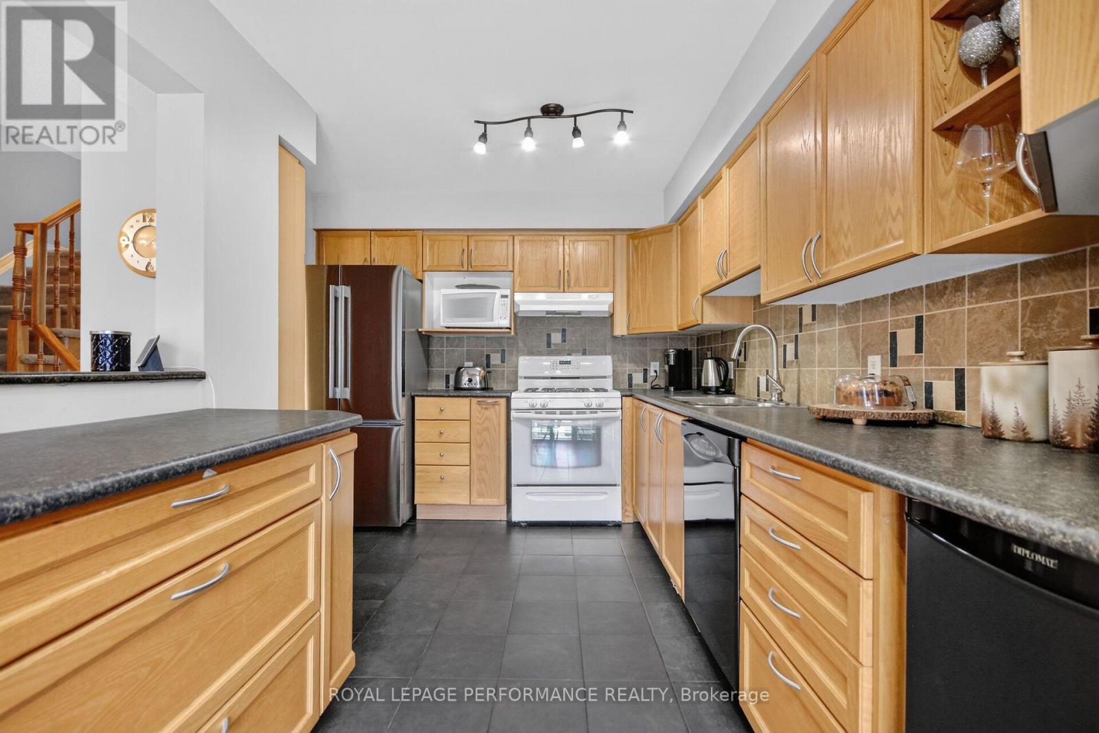 7 CALAVERAS AVENUE - 7