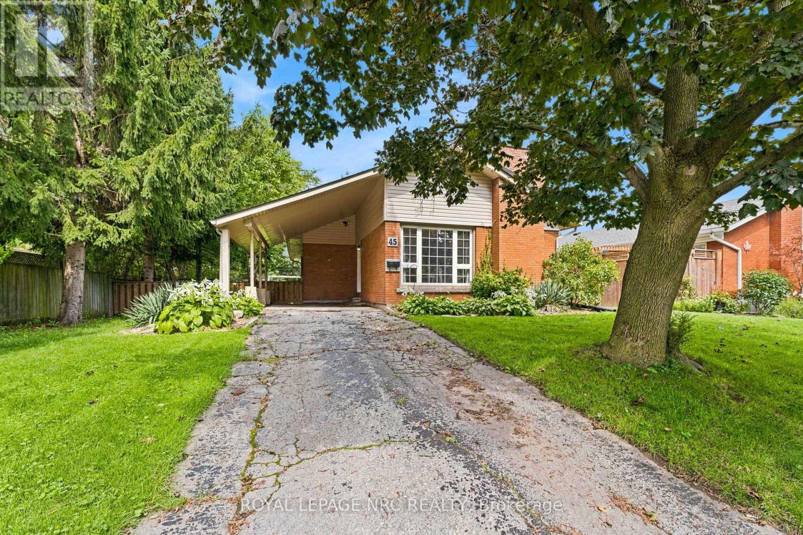 45 WOODCROFT CRESCENT - 3