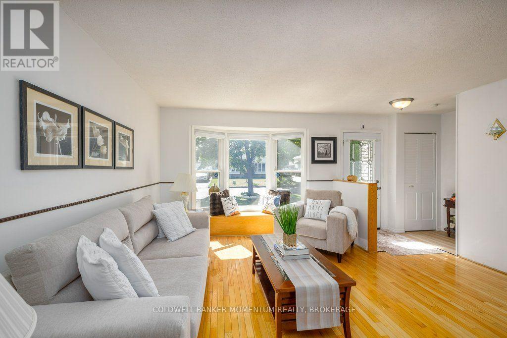 121 DOROTHY STREET - 10