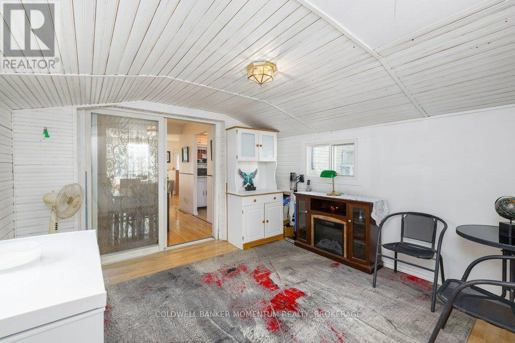 121 DOROTHY STREET - 19