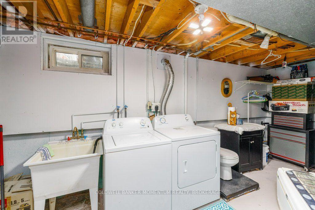 121 DOROTHY STREET - 28