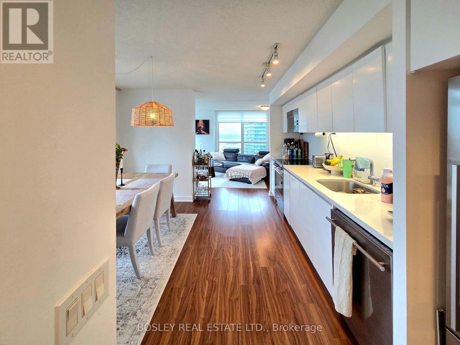 #1901 85 QUEENS WHARF ROAD - 10