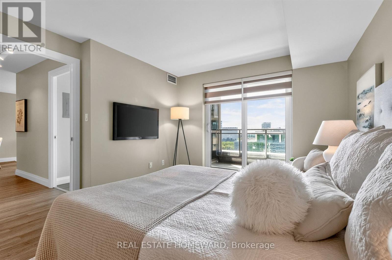 #1117 410 QUEENS QUAY W - 21