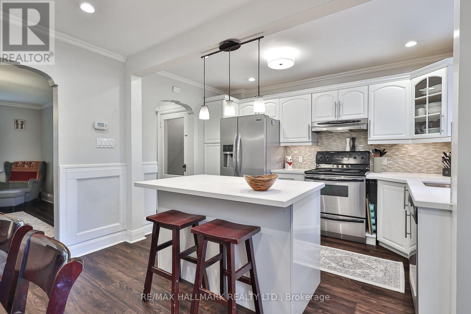 278 WOBURN AVENUE - 12