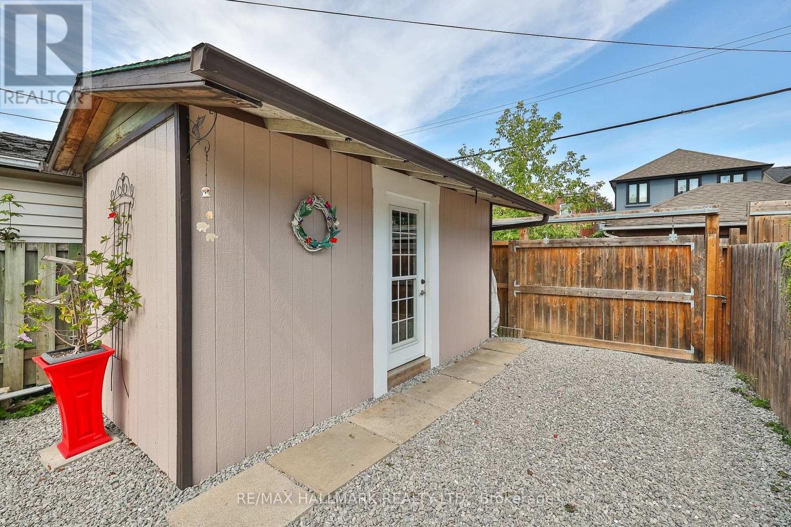 278 WOBURN AVENUE - Image 38