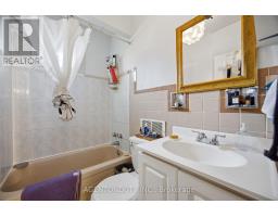 51 Perth Avenue, Toronto, ON M6R2C1 Photo 17