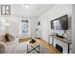 Living room - 51 Perth Avenue, Toronto, ON M6R2C1 Photo 6