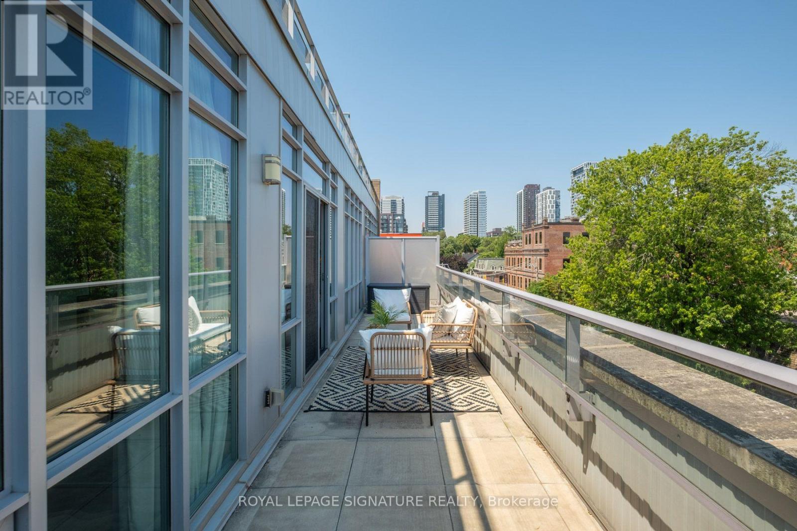 #402 52 SUMACH STREET - Image 32