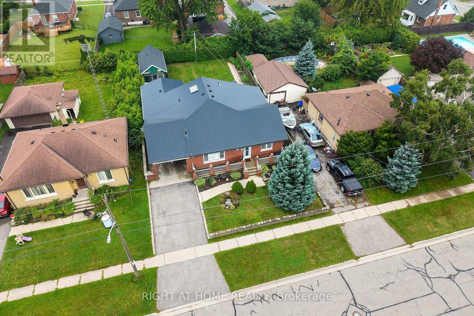 511 WOODCREST AVENUE - 2